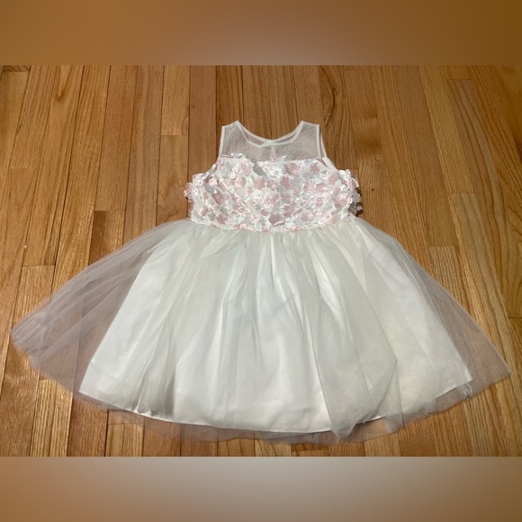 Pippa & Julie White and Pink Floral Kids Dress Size 5 - Picture 2 of 6